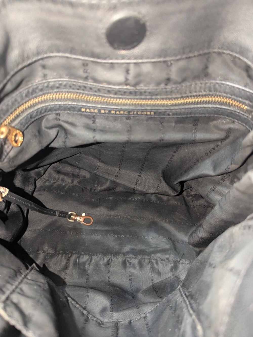 Marc Jacobs black leather hobo bag. EUC! - Picture 3 of 9